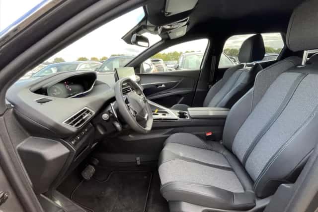 Peugeot 3008 (2024) thumbnail 12