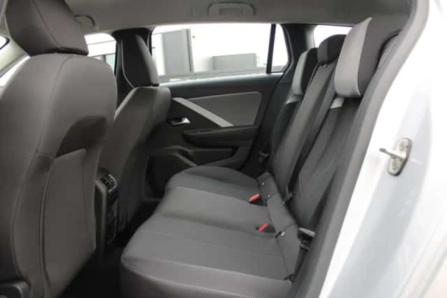 Opel Astra (2025) thumbnail 12