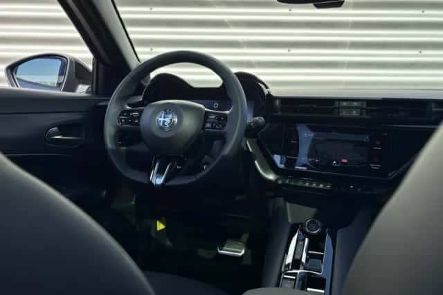 Alfa Romeo Junior (2026) thumbnail 13