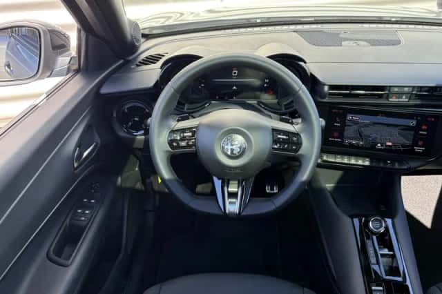 Alfa Romeo Junior (2026) thumbnail 14