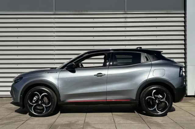 Alfa Romeo Junior (2026) thumbnail 3