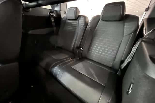 Peugeot 5008 (2024) thumbnail 16