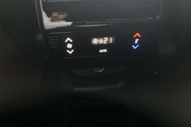 Peugeot 5008 (2024) thumbnail 17