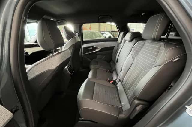 Peugeot 5008 (2024) thumbnail 18