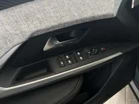 Peugeot 5008 (2024) thumbnail 31