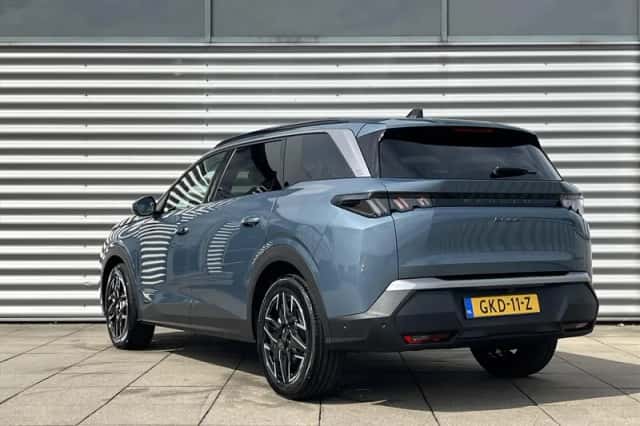 Peugeot 5008 (2024) thumbnail 5