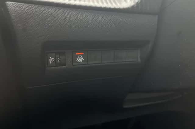Peugeot 208 (2022) thumbnail 11