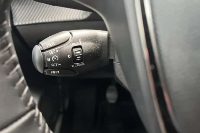 Peugeot 208 (2022) thumbnail 12