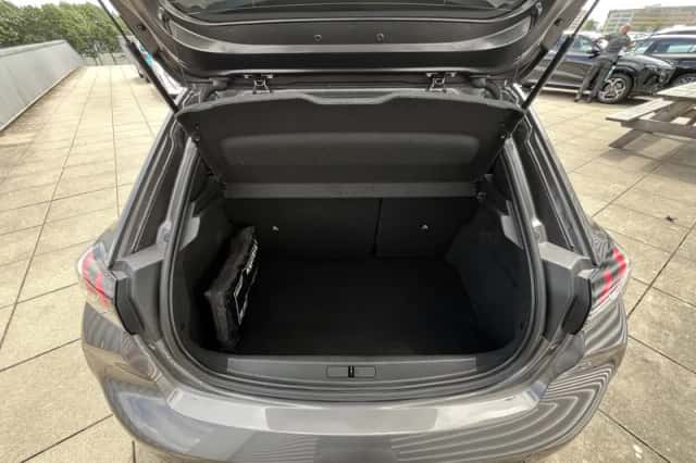 Peugeot 208 (2022) thumbnail 26