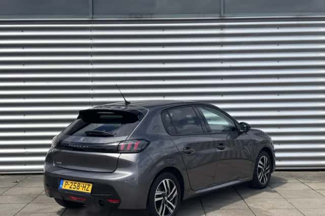 Peugeot 208 (2022) thumbnail 5