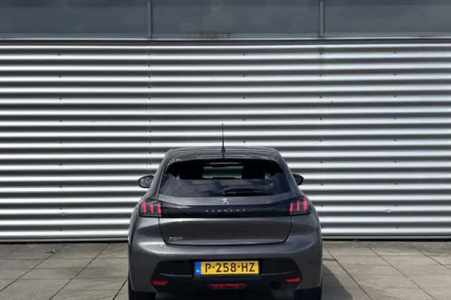 Peugeot 208 (2022) thumbnail 6
