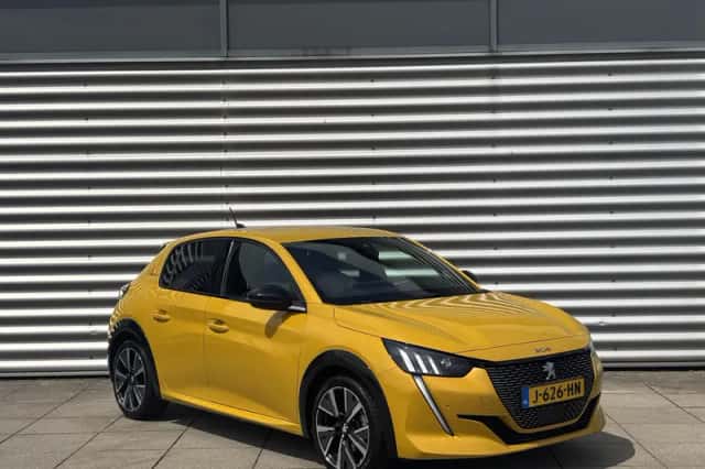 Peugeot 208 (2020) thumbnail 2