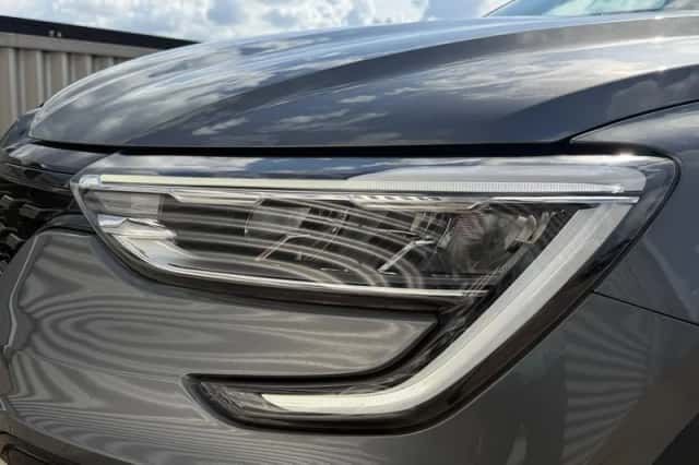 Renault Arkana (2023) thumbnail 2