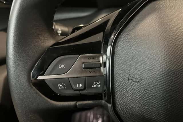Peugeot 308 (2024) thumbnail 11