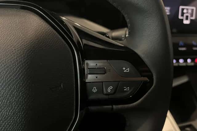 Peugeot 308 (2024) thumbnail 12
