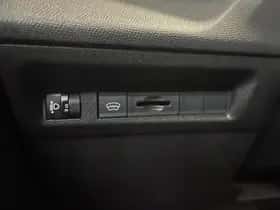 Peugeot 308 (2024) thumbnail 10