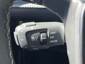 Peugeot e-2008 (2024) thumbnail 15