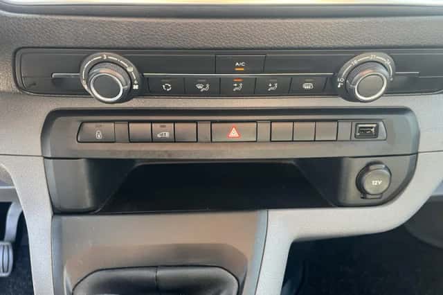 Opel Vivaro (2022) thumbnail 13