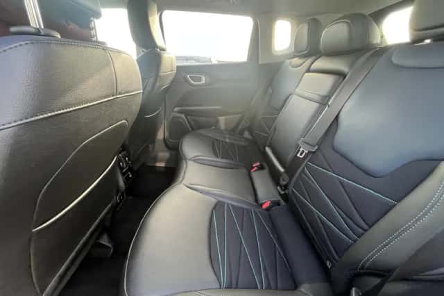 Jeep Compass (2022) thumbnail 12