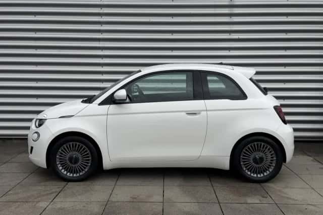 Fiat 500 (2021) thumbnail 6