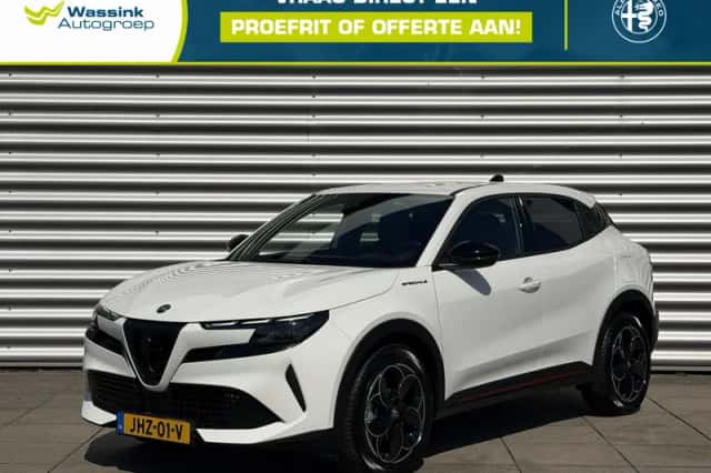 Alfa Romeo Junior (2025) thumbnail 1