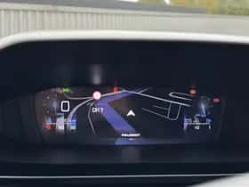 Peugeot 308 (2022) thumbnail 12