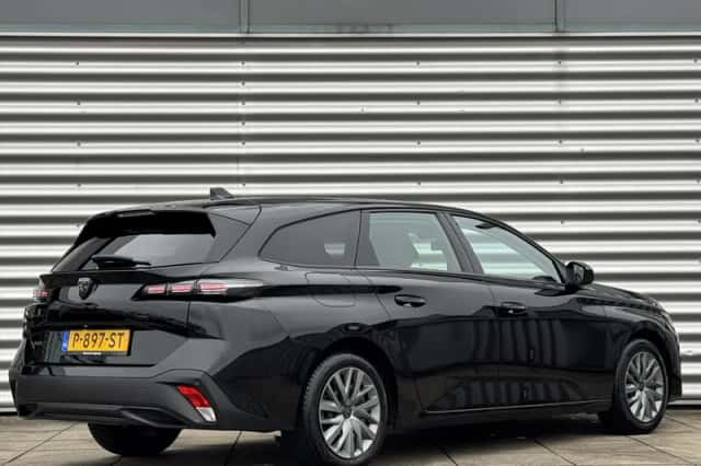 Peugeot 308 (2022) thumbnail 4