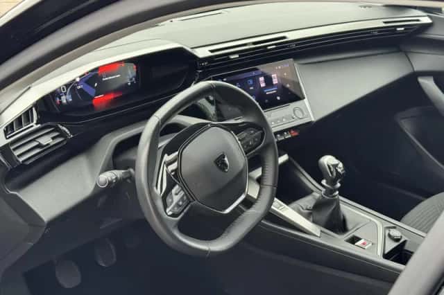 Peugeot 308 (2022) thumbnail 6