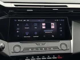 Peugeot 308 (2022) thumbnail 9