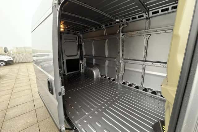 Opel Movano (2024) thumbnail 21