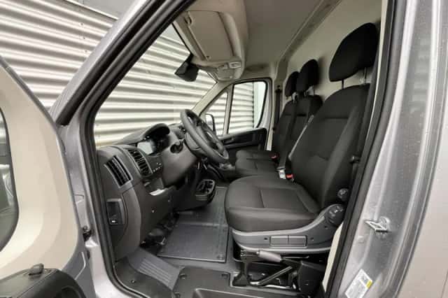 Opel Movano (2024) thumbnail 8