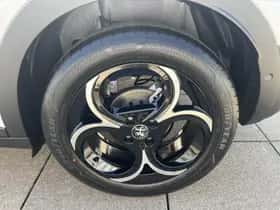 Alfa Romeo Junior (2025) thumbnail 16
