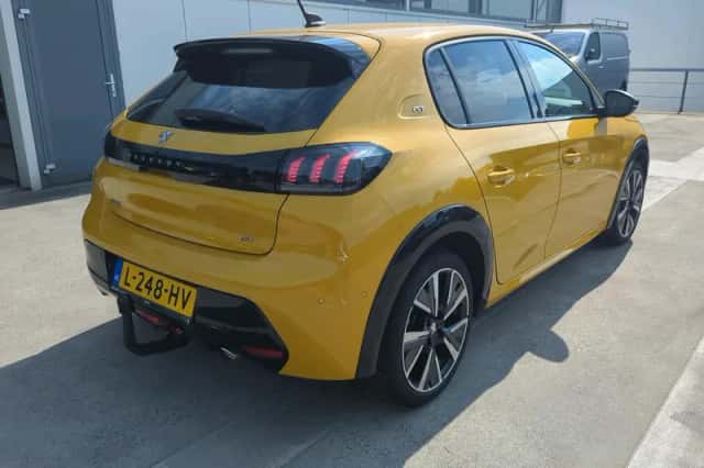 Peugeot 208 (2021) thumbnail 2