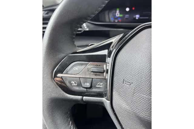Peugeot 308 (2022) thumbnail 12