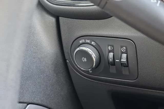 Opel Crossland X (2020) thumbnail 14