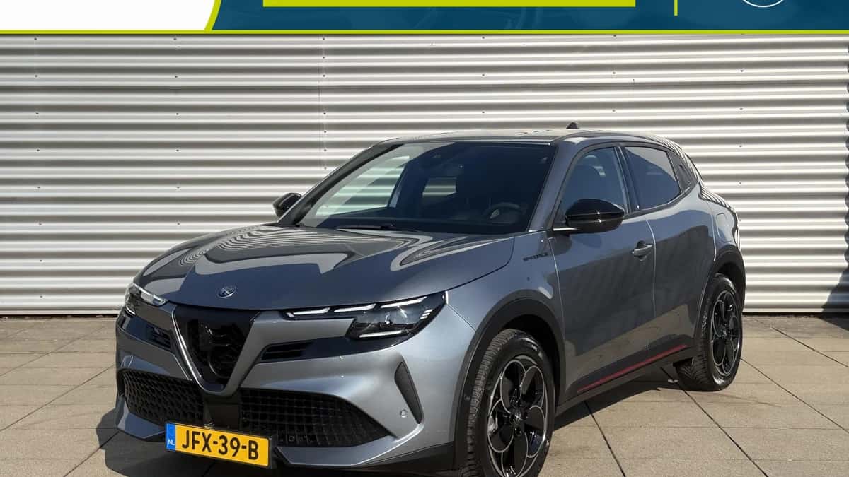 Alfa Romeo Junior (2025) — foto 1