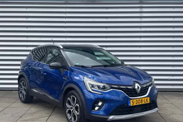 Renault Captur (2021) thumbnail 2