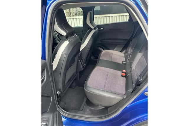 Renault Captur (2021) thumbnail 17
