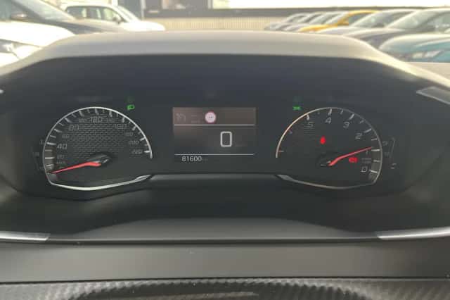 Peugeot 2008 (2021) thumbnail 13
