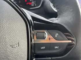 Peugeot 2008 (2021) thumbnail 15