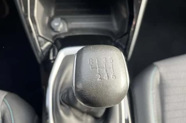 Peugeot 2008 (2021) thumbnail 17
