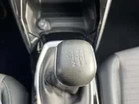 Peugeot 2008 (2021) thumbnail 17
