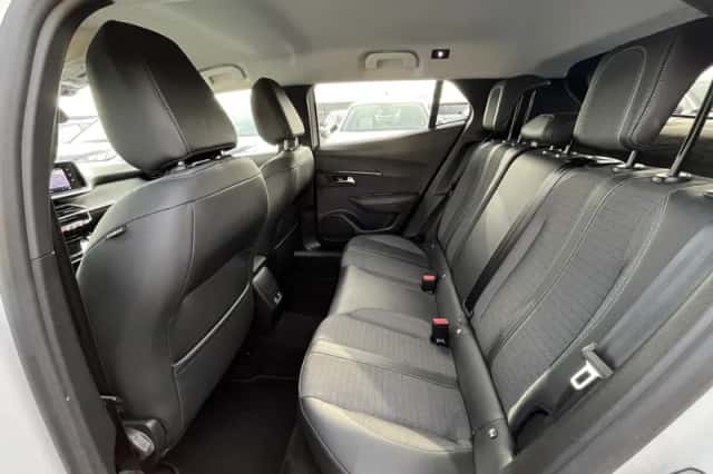 Peugeot 2008 (2021) thumbnail 24