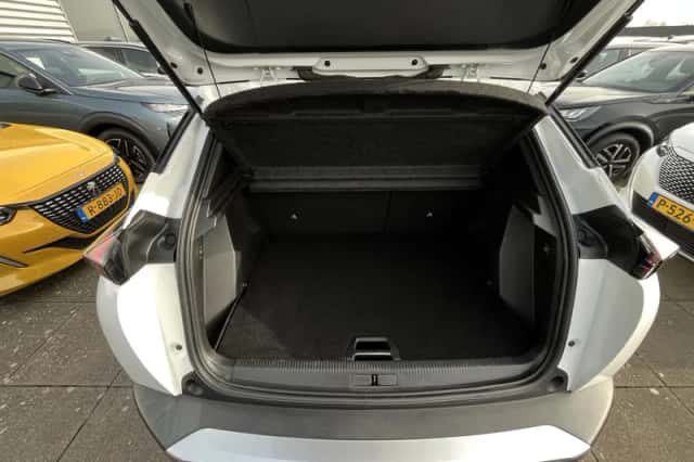 Peugeot 2008 (2021) thumbnail 25