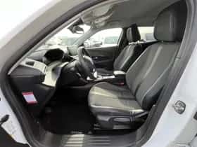 Peugeot 2008 (2021) thumbnail 9