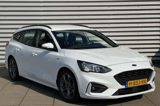 Ford Focus (2020) thumbnail 3
