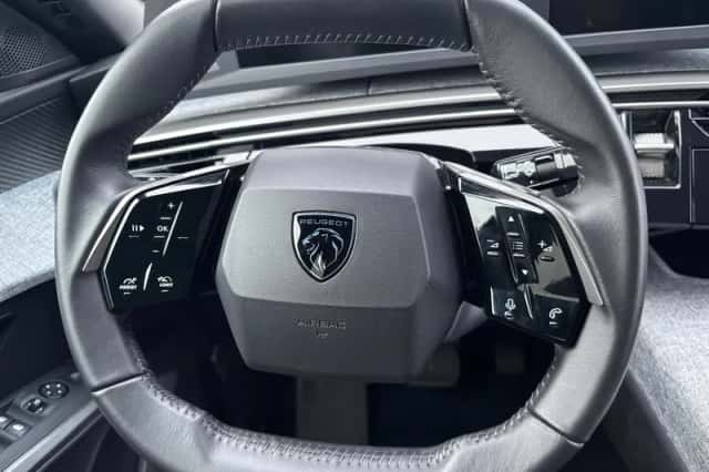 Peugeot 3008 (2025) thumbnail 12