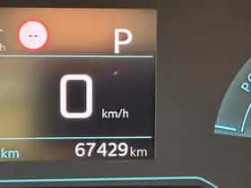 Peugeot e-2008 (2022) thumbnail 9