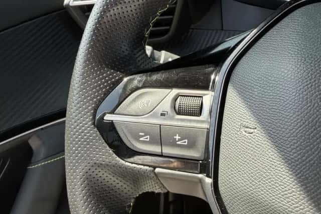 Peugeot e-2008 (2021) thumbnail 19