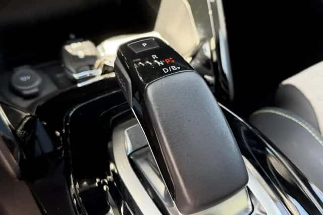 Peugeot e-2008 (2021) thumbnail 28